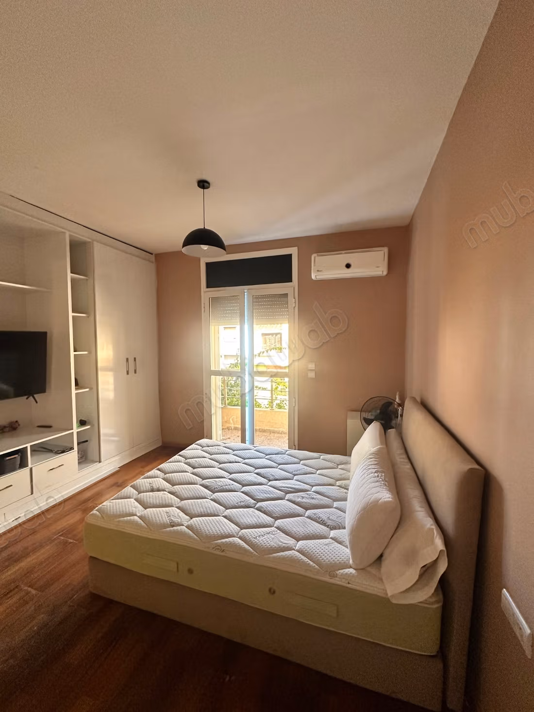 Casa tranquilla in una strada chiusa e molto soleggiata