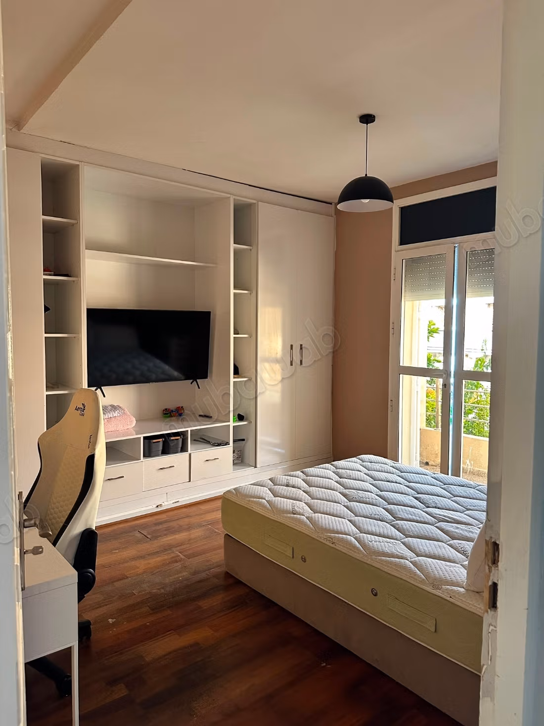 Casa tranquilla in una strada chiusa e molto soleggiata