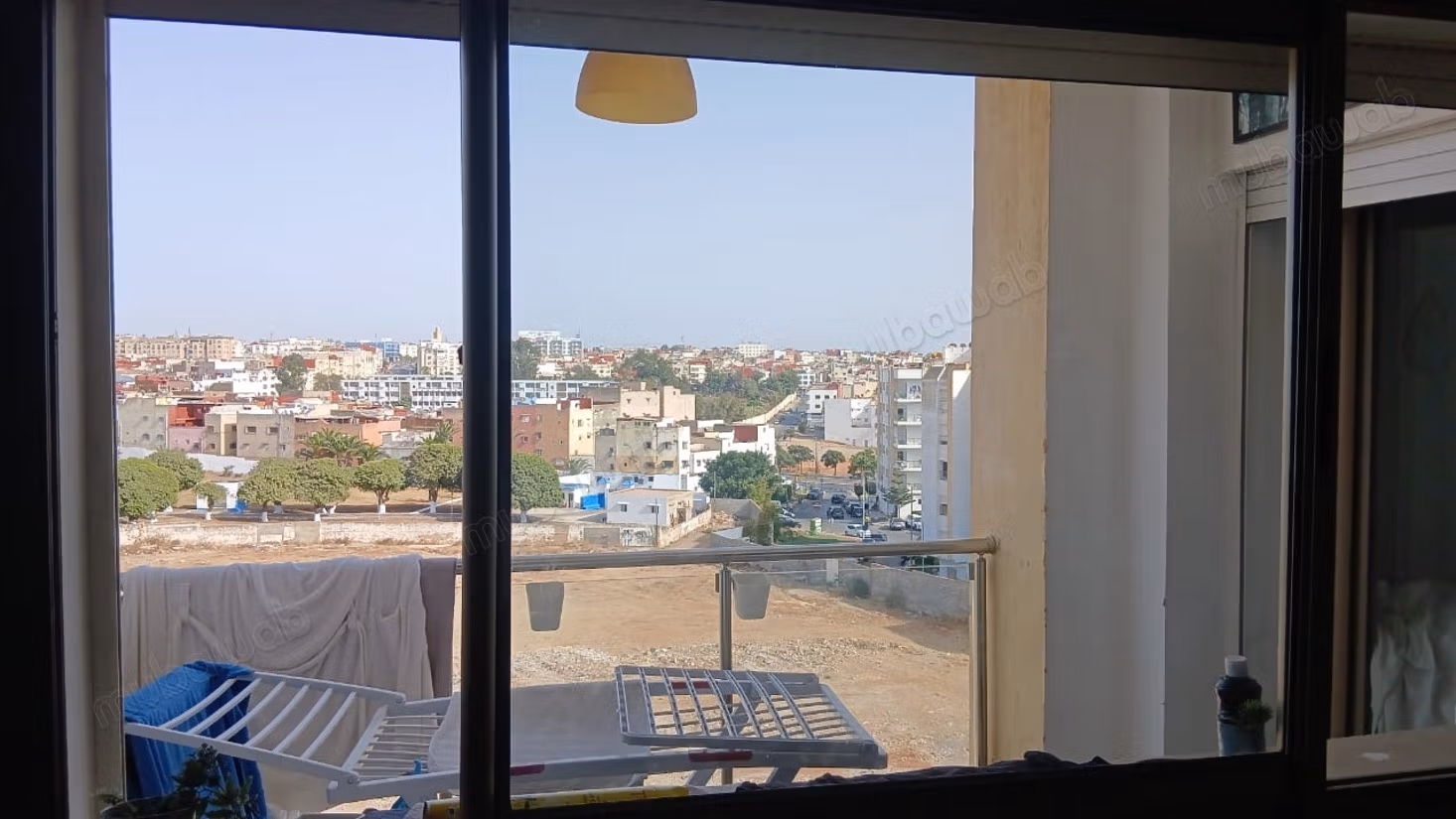 Superbe appartement à vendre à Tabriquet. 
1 Pièce. 
Concierge