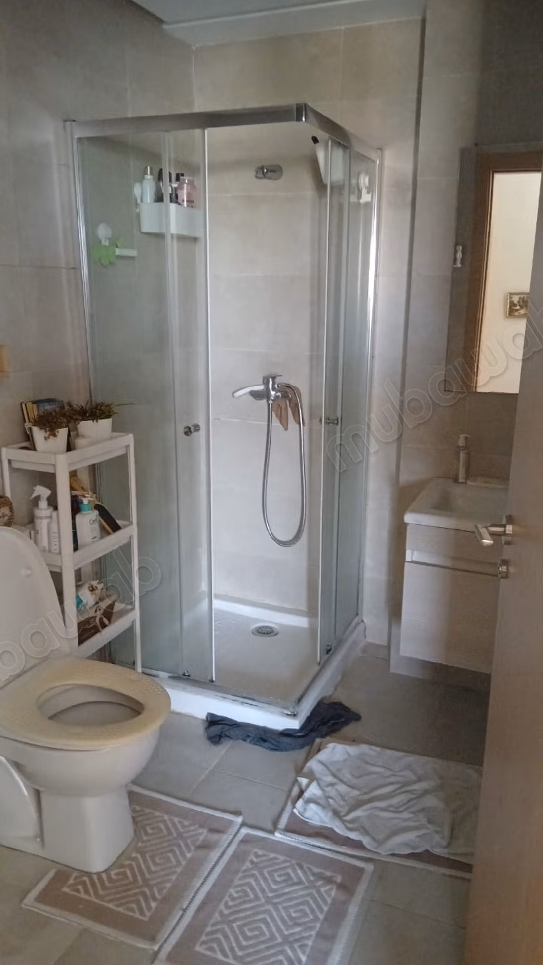 Superbe appartement à vendre à Tabriquet. 
1 Pièce. 
Concierge
