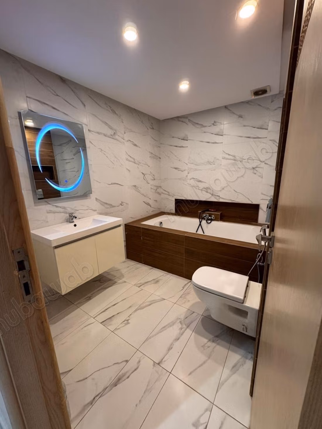 Luxe villa te huur in Riyad. 5 slaapkamers. Gemeubileerd