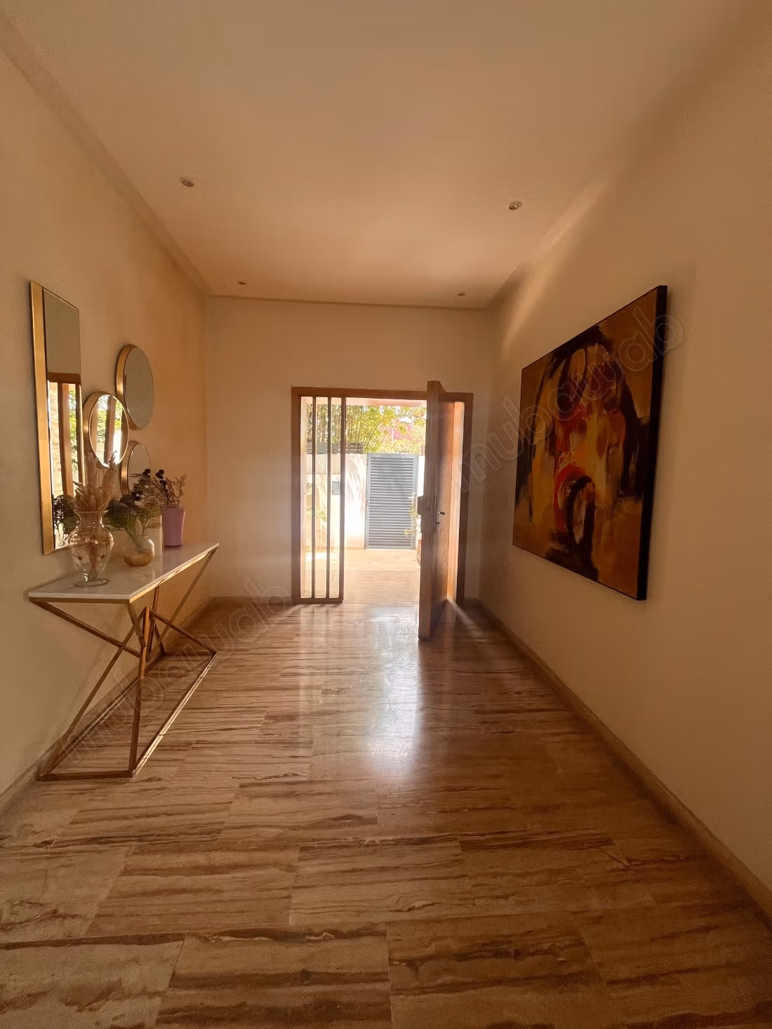 Magnifique villa vide ou meublé à louer à Polo. 
4 chambres piscine jardin