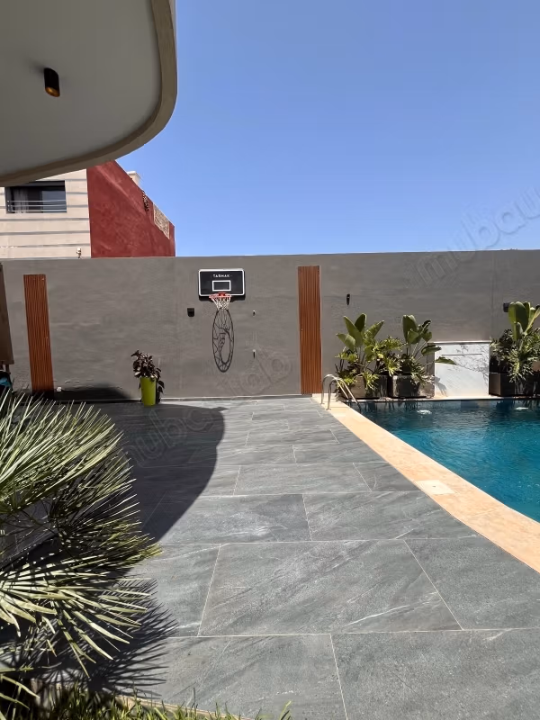 Magnifique villa à louer à Almaz. 
4 chambres piscine jardin