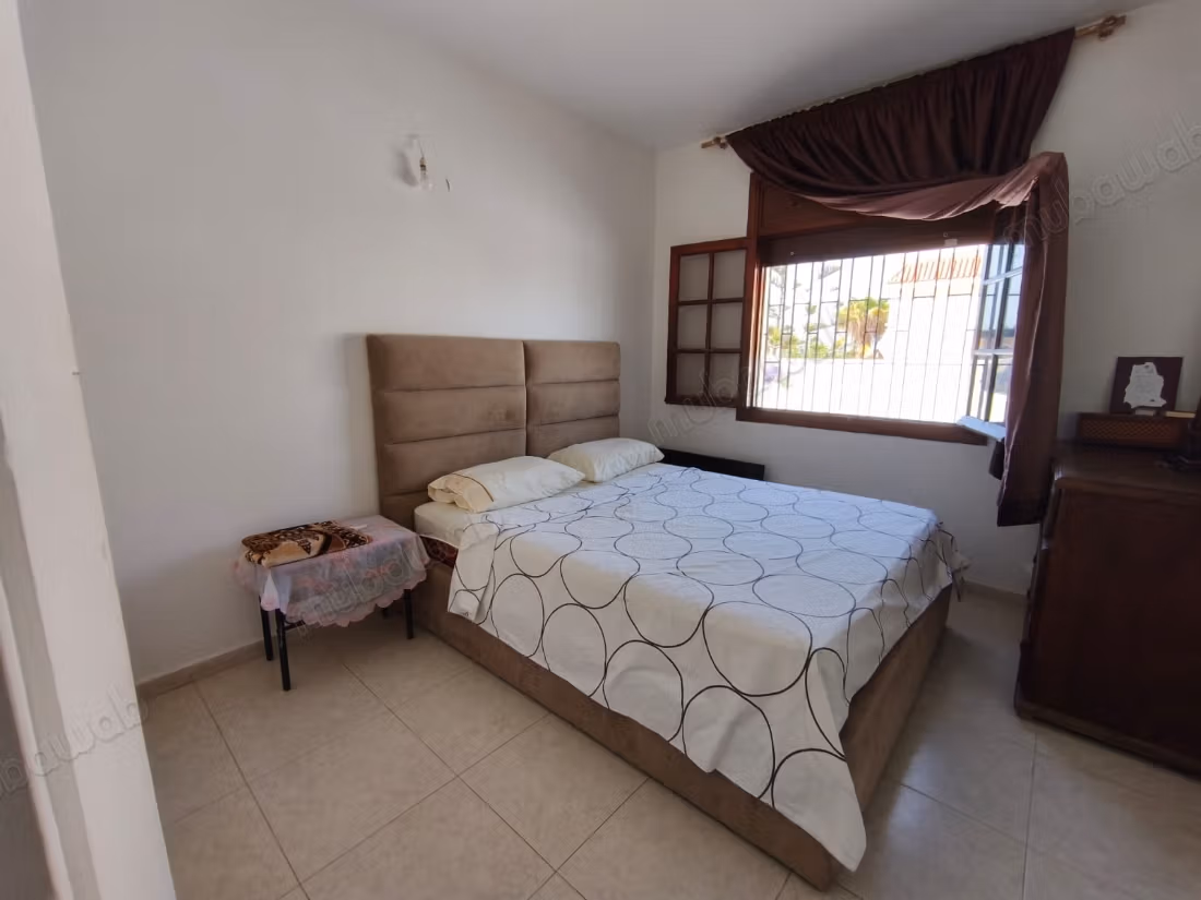 Seaside villa with great potential