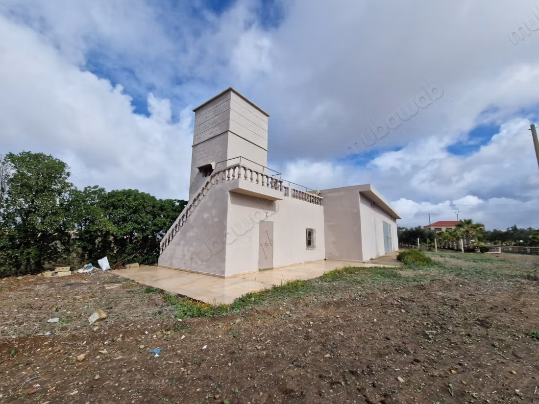 Belle Ferme titrée de 1 ha près de Benslimane