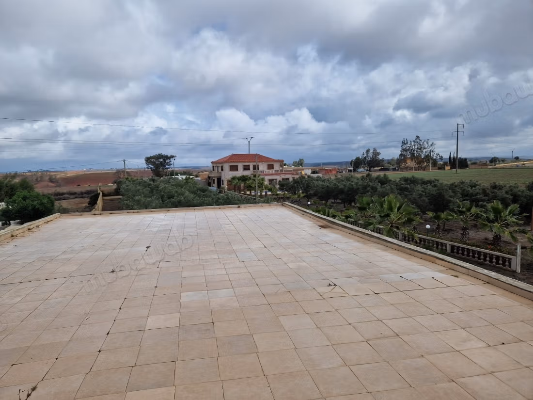 Belle Ferme titrée de 1 ha près de Benslimane