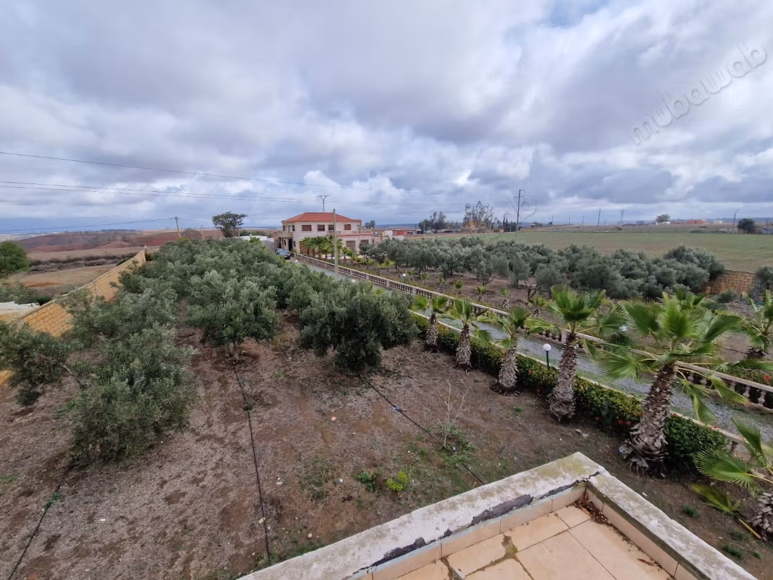 Belle Ferme titrée de 1 ha près de Benslimane