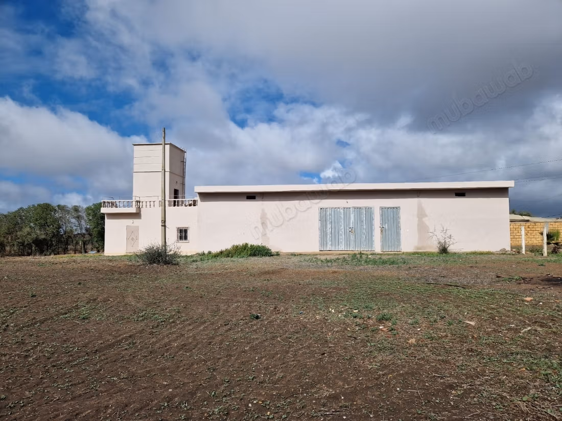 Belle Ferme titrée de 1 ha près de Benslimane