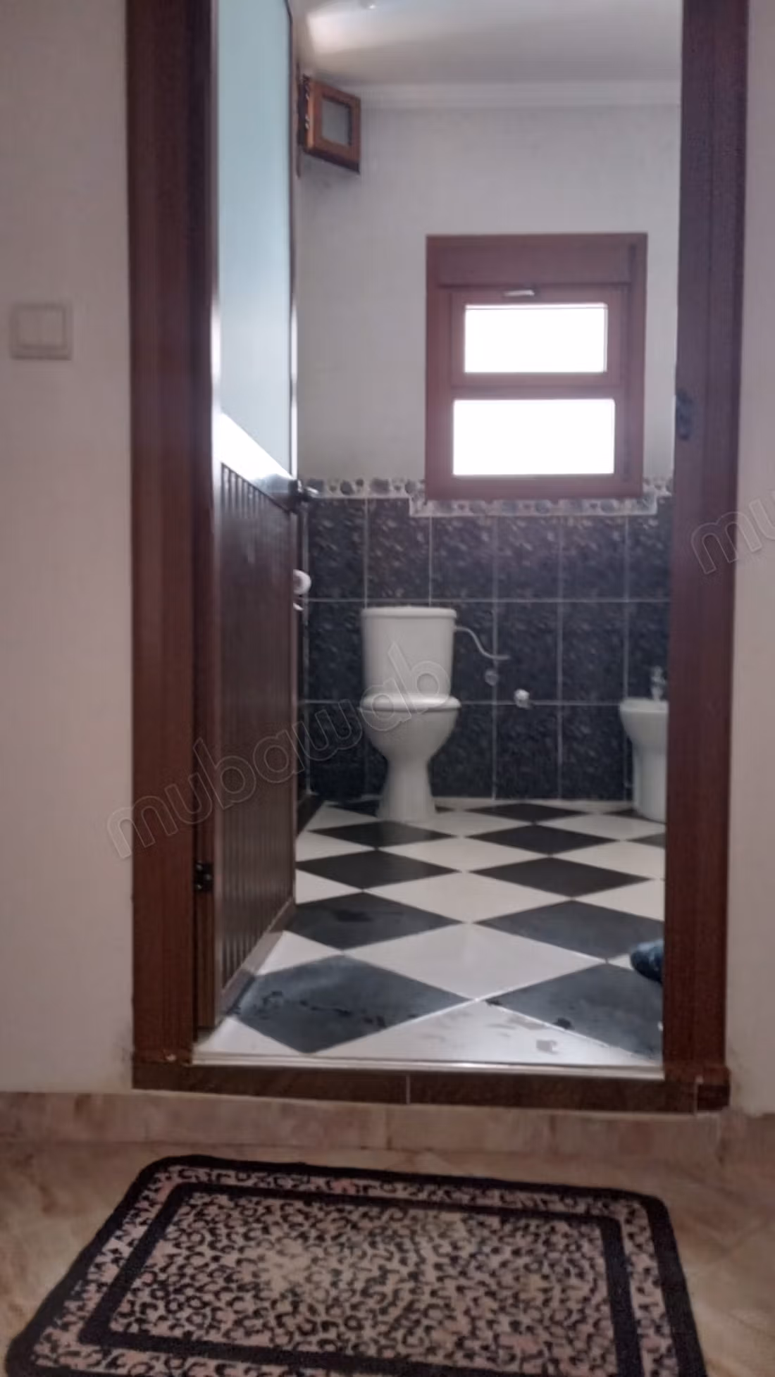 Apartment for rent. Small area 70 m².
Exceptional mountain view, Robust door