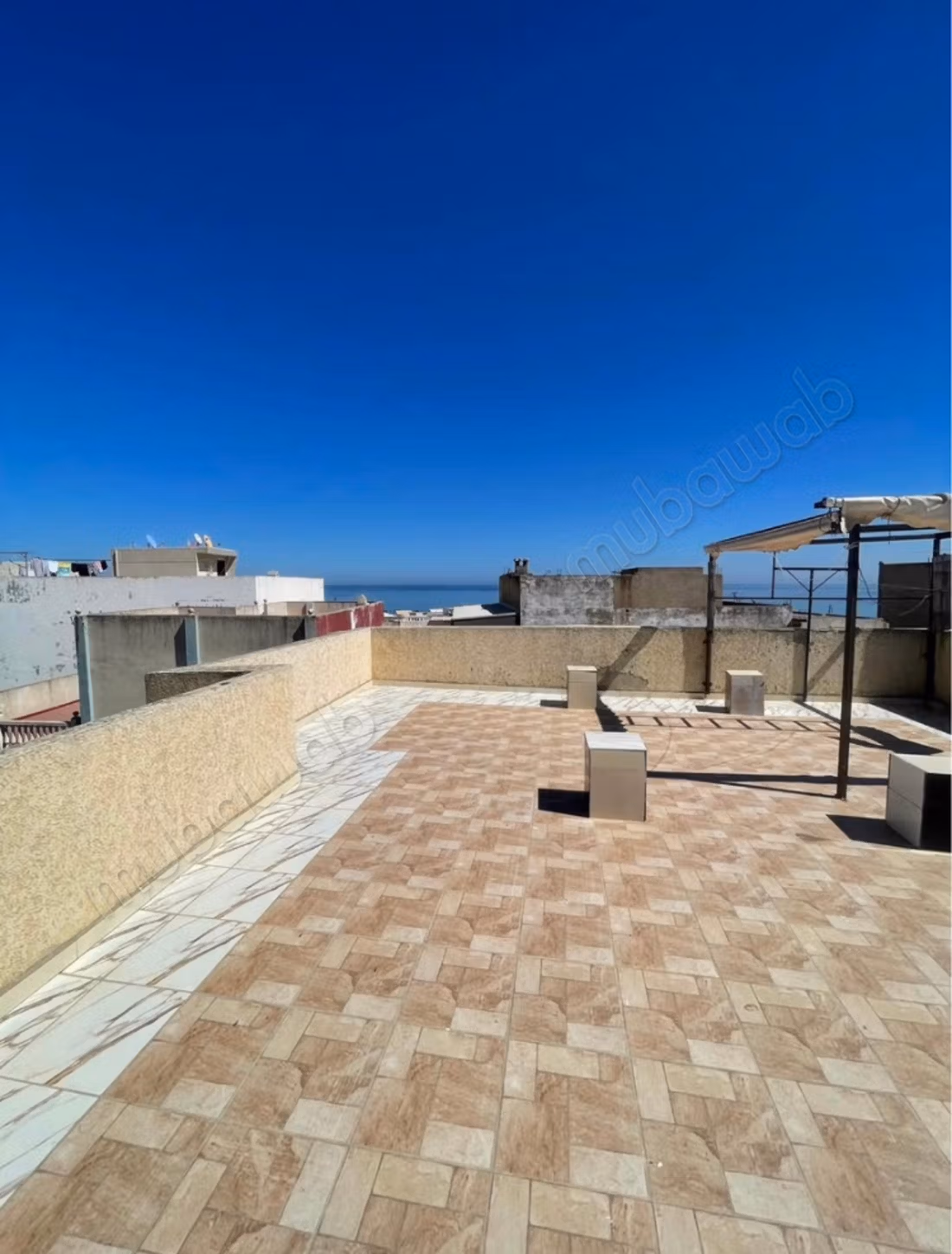 Apartamento en Fnidaq cerca de la playa