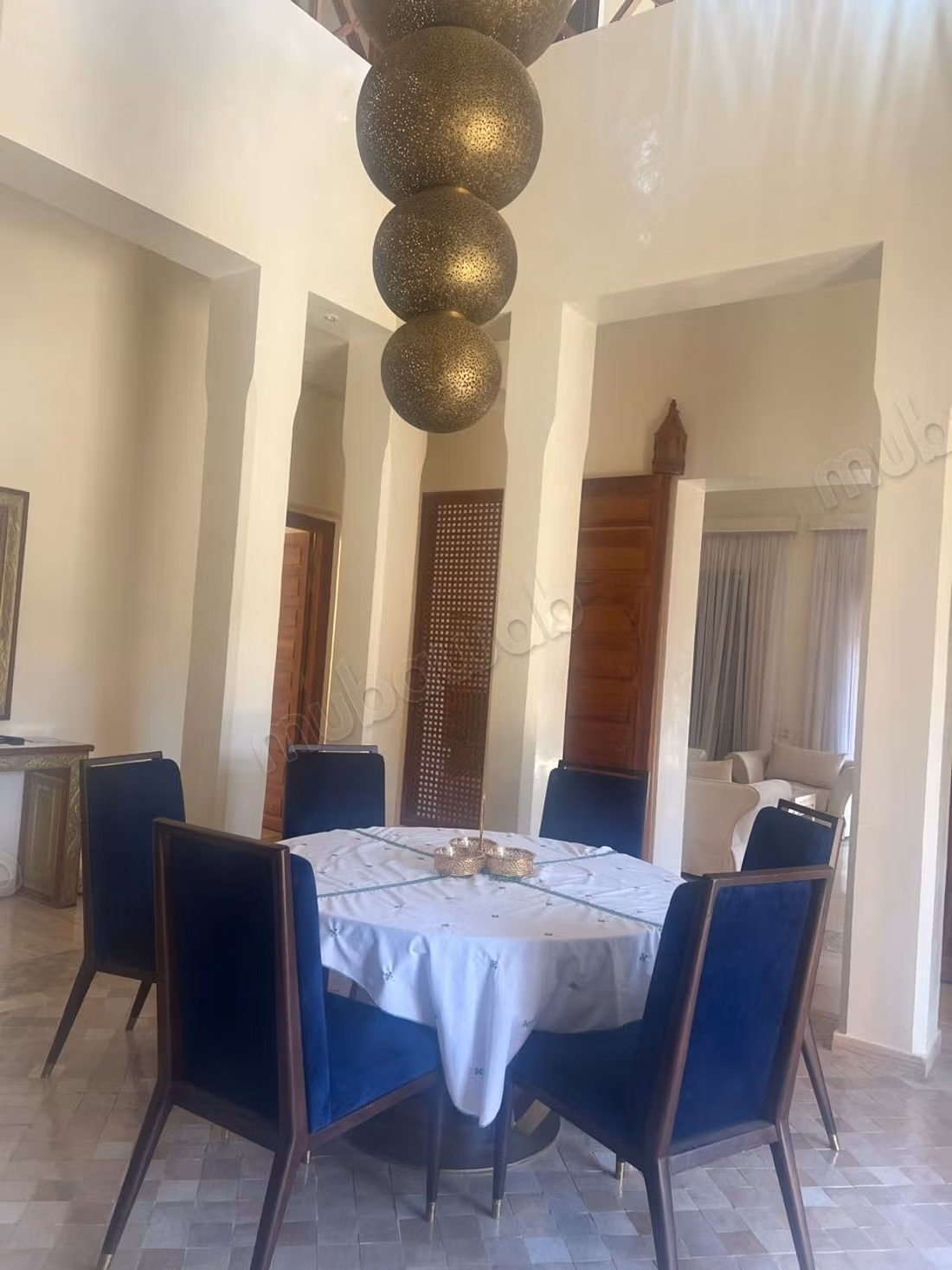 فيلا للإيجار – باب أطلس، طريق فاس