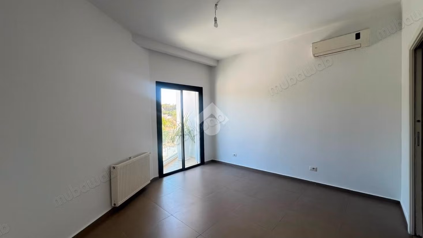 Magnifica villa in affitto a Gammarth Superiore. 5 grandi stanze. Porta blindata, antenna parabolica