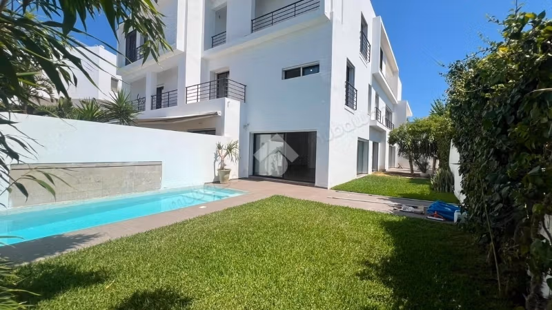 Villa S4 with garden and swimming pool