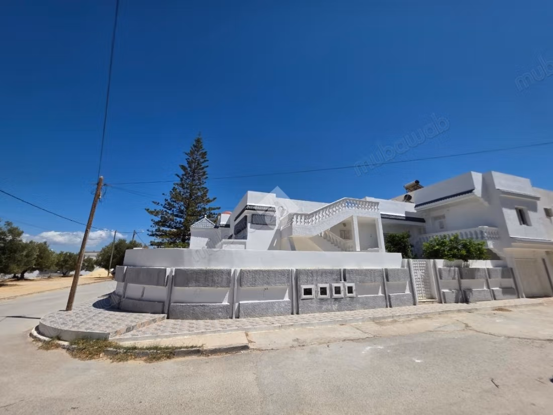 Villa indipendente in vendita