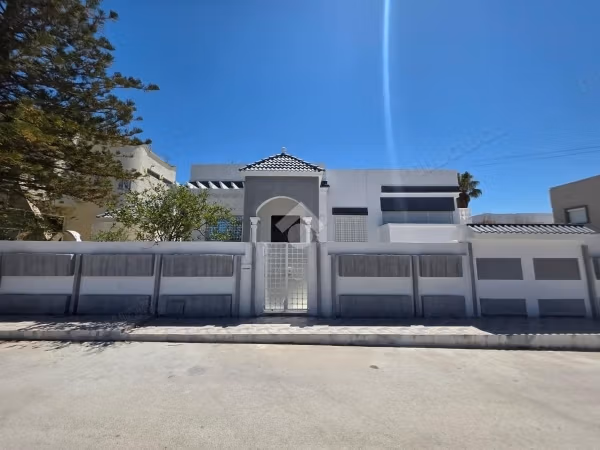 Villa indipendente in vendita