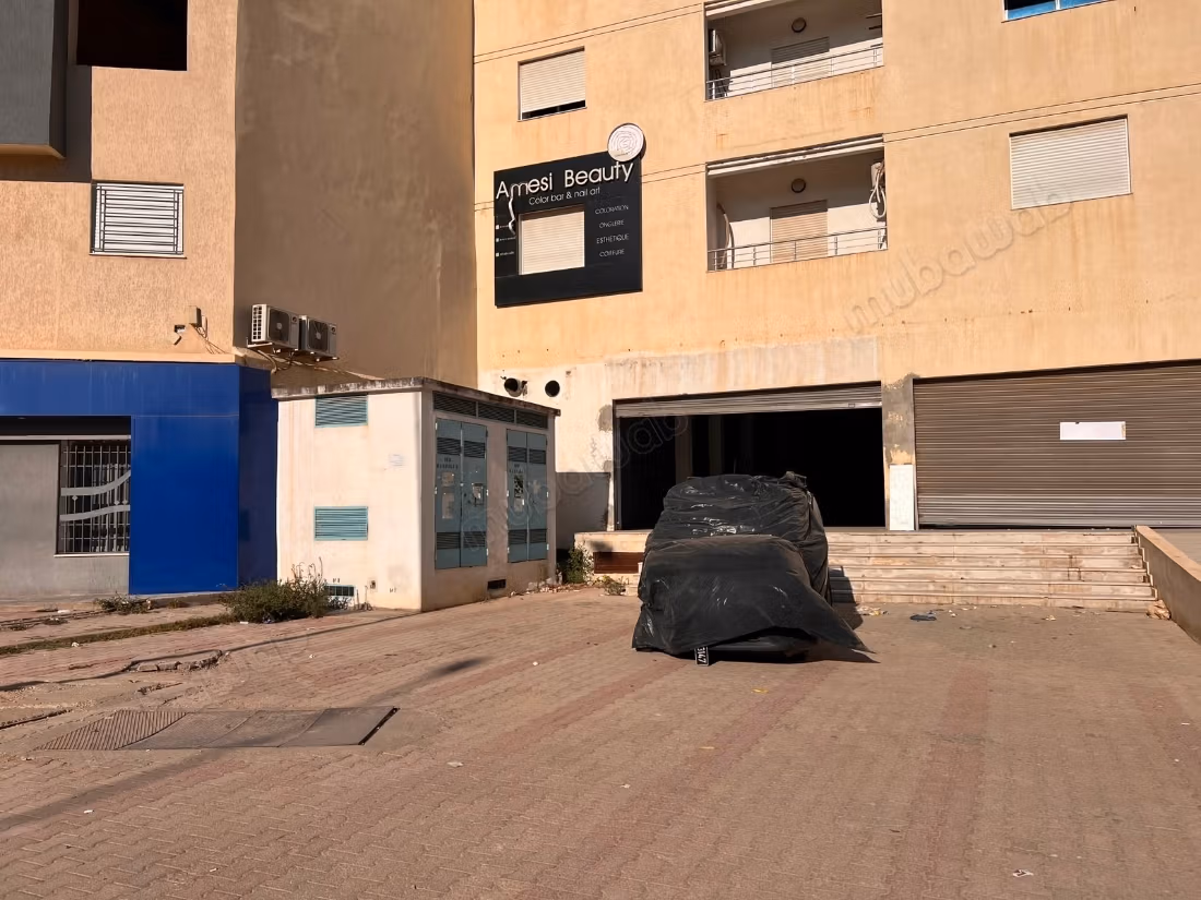Commercial space 1400 m² Mnihla Bizerte Road