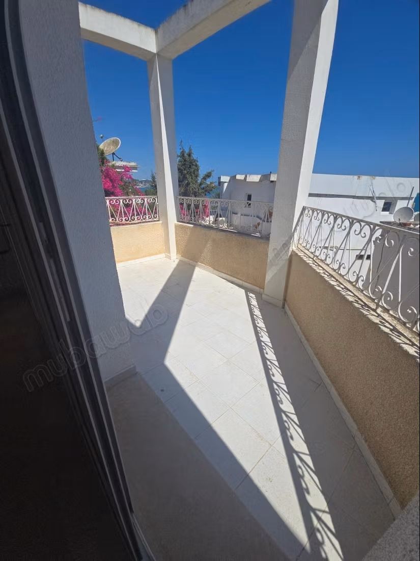 Appartamento in affitto a La Marsa Ville. Superficie di 160 m². Vista mare, riscaldamento centralizzato