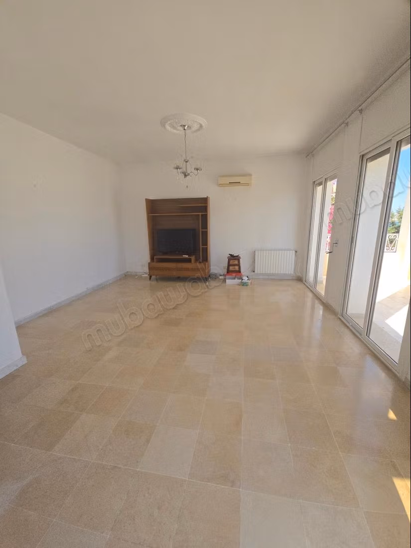 Appartamento in affitto a La Marsa Ville. Superficie di 160 m². Vista mare, riscaldamento centralizzato