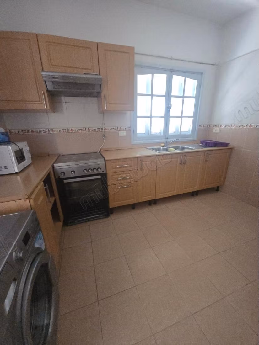 Appartamento in affitto a La Marsa Ville. Superficie di 160 m². Vista mare, riscaldamento centralizzato
