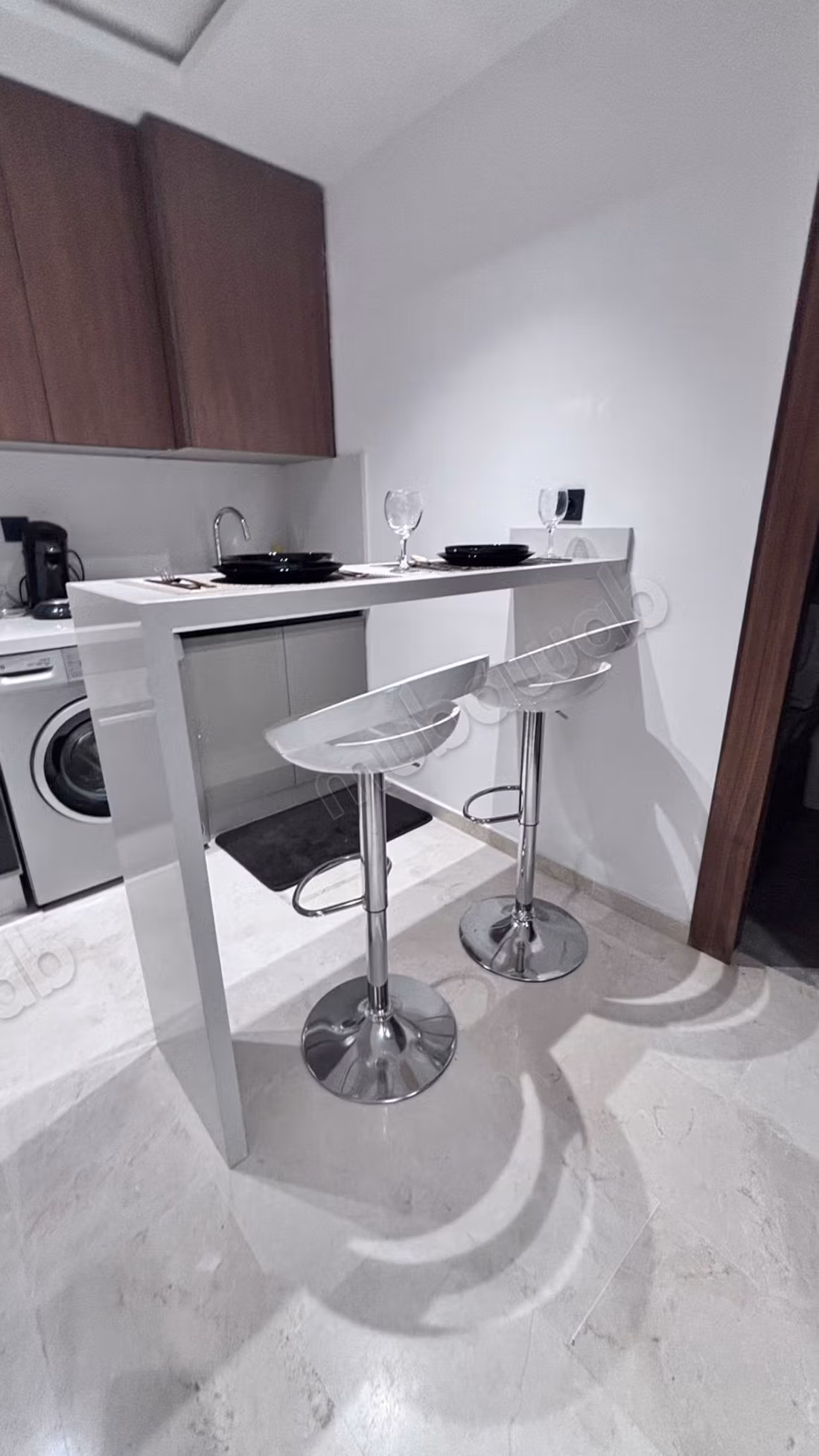 High-end studio for rent at 8500 dh