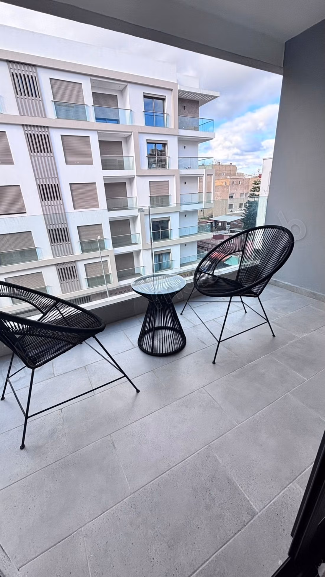 High-end studio for rent at 8500 dh