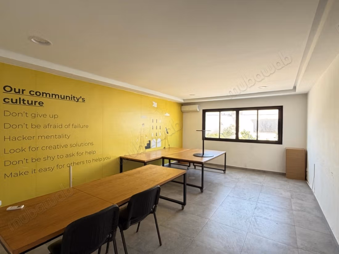 In affitto edificio moderno di 1100 m² a El Menzah 5
