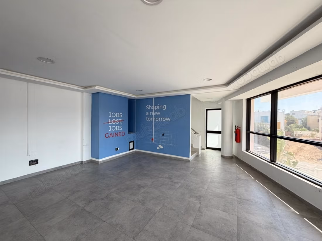 In affitto edificio moderno di 1100 m² a El Menzah 5