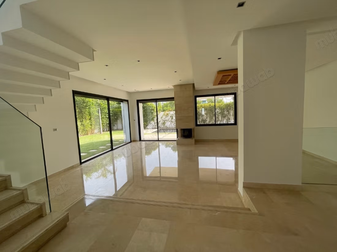 Superbe villa 4CH avec piscine à CGI ville verte