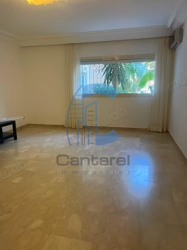 Appartement vide à louer maarif