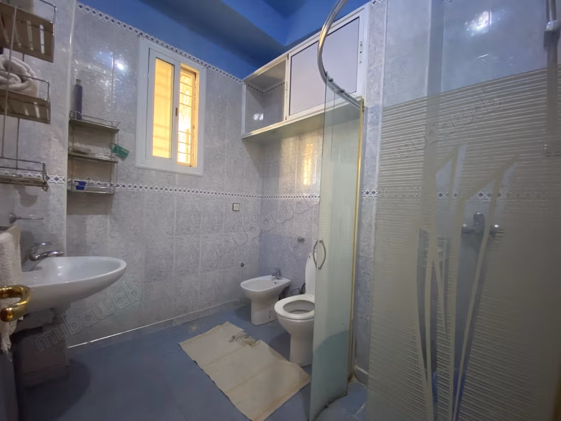 Affitto di un appartamento ad Agdal. 3 grandi stanze. Salotto marocchino, sicurezza.