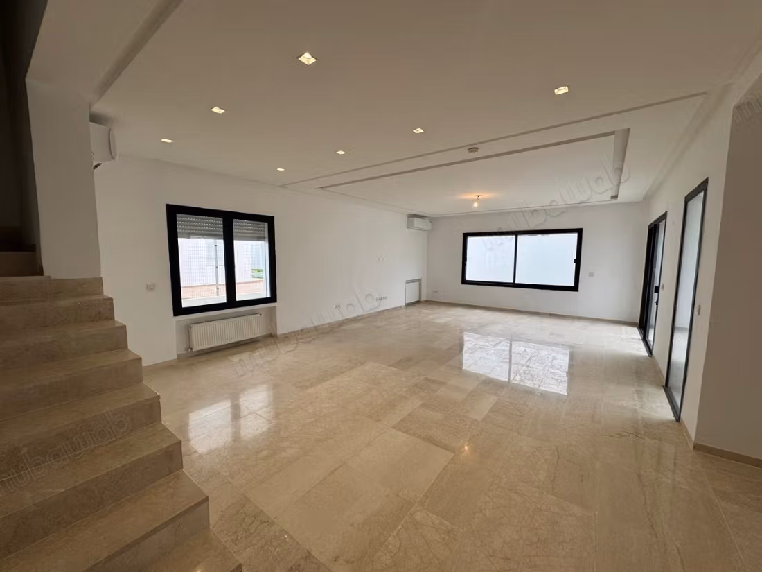 Superb villa for rent in Gammarth Superior. 4 bedrooms. Terrace and garden