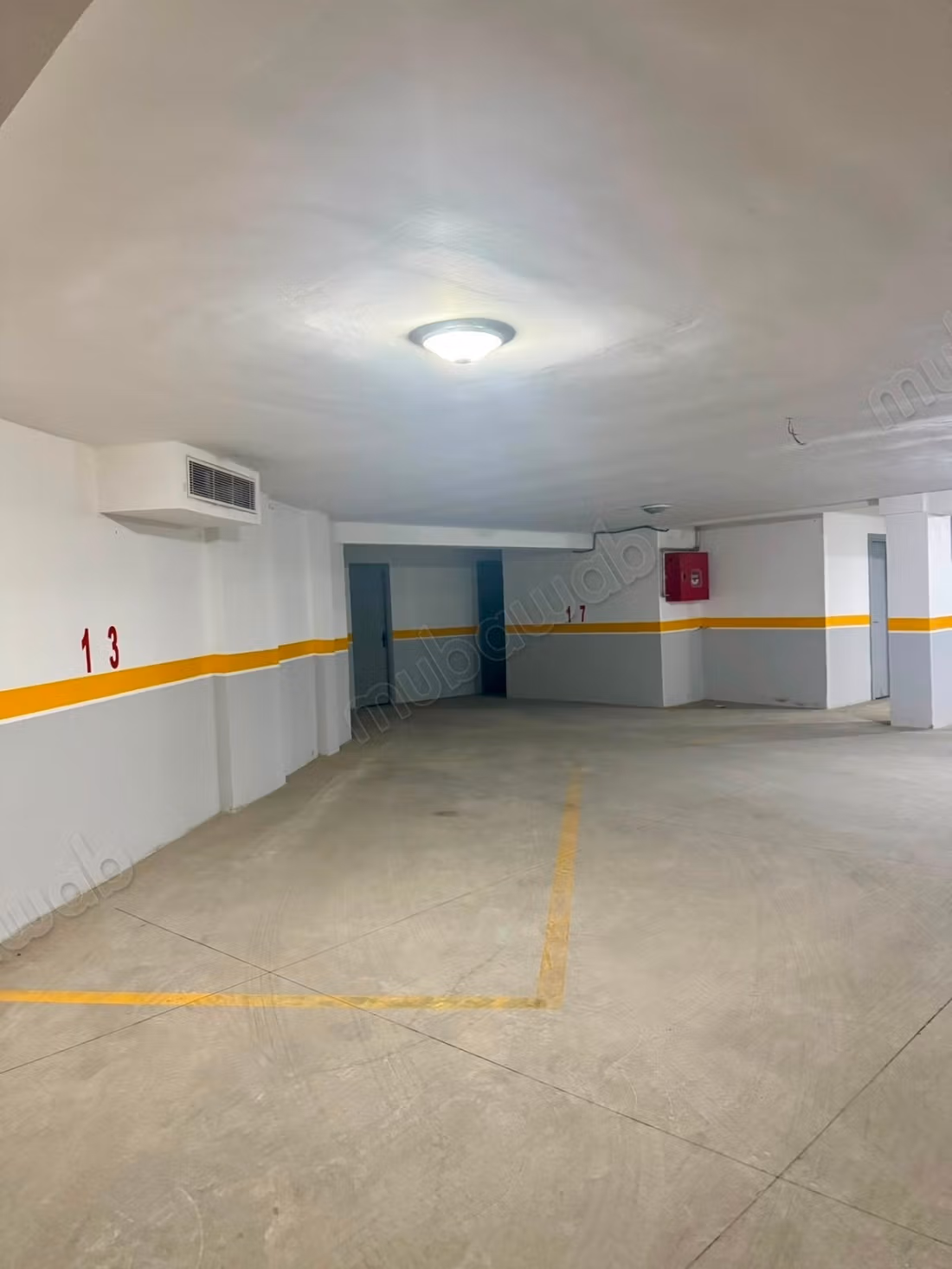 Studio arredato di alta classe in affitto
