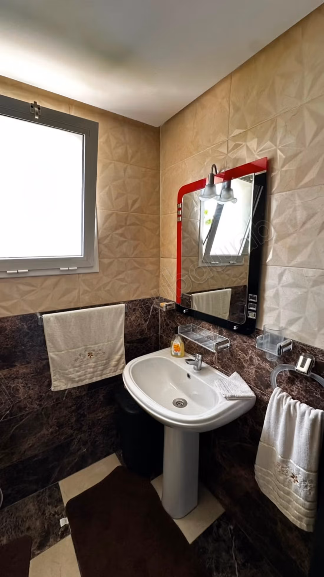 Bellissimo appartamento con 2 camere da letto in affitto a EL YAKOUT