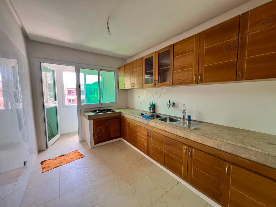 Empty apartment for rent with Pool Guéliz