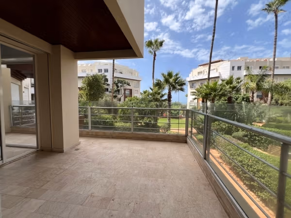 Appartement meublé ain diab 
3 chambres vue mer