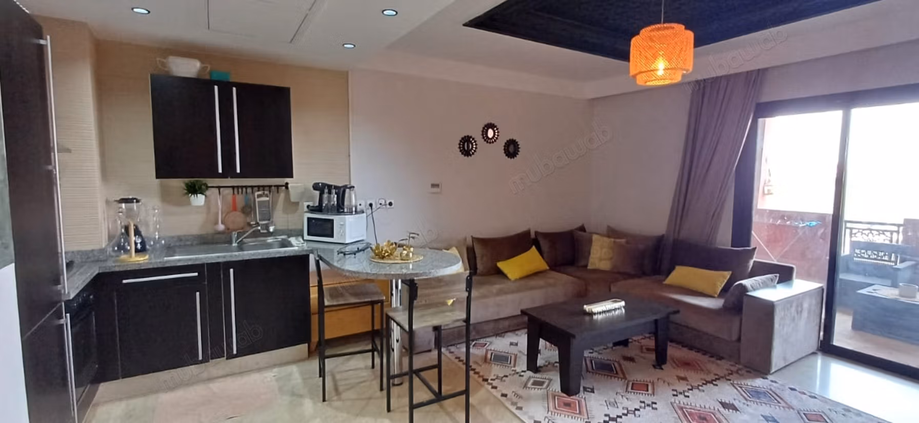 Te huur gemeubileerd luxe appartement op de Casa-route