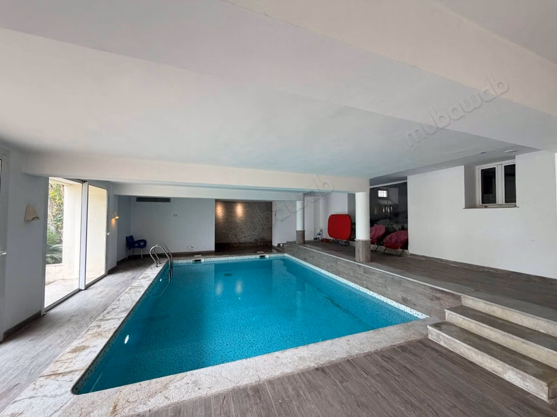 In affitto villa padronale con piscina a Mutuelle città