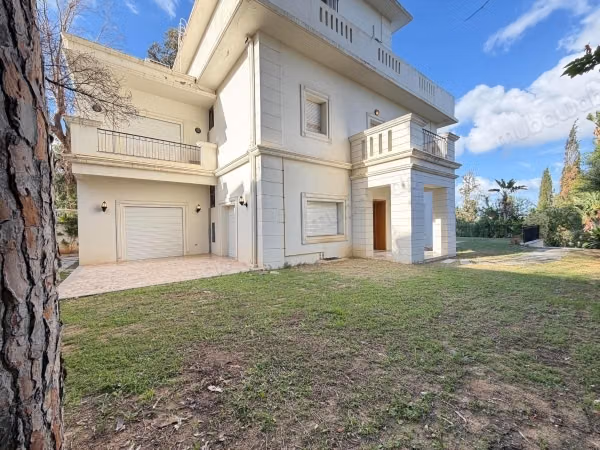 For rent master villa with pool in Mutuelle city