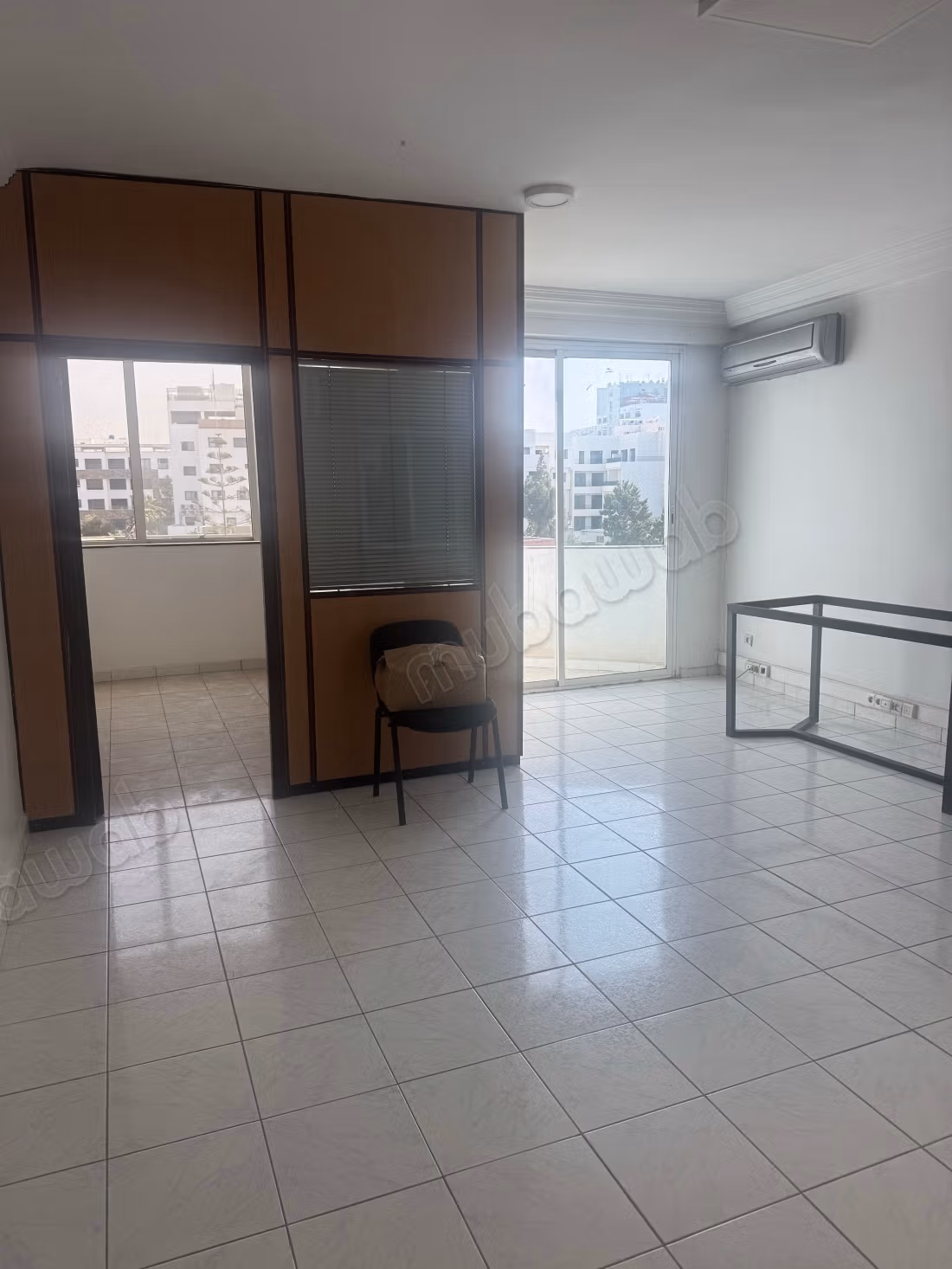 Vend bureaux à Sidi Moumen. Surface totale 90 m² prix 13000 le m2