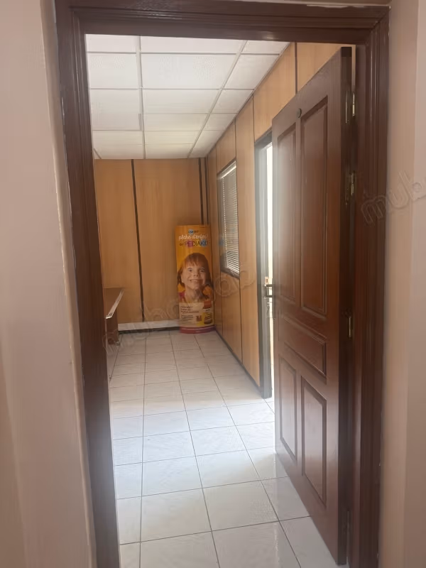 Kantoren te koop in Sidi Moumen. Totale oppervlakte 90 m² prijs 13000 per m2