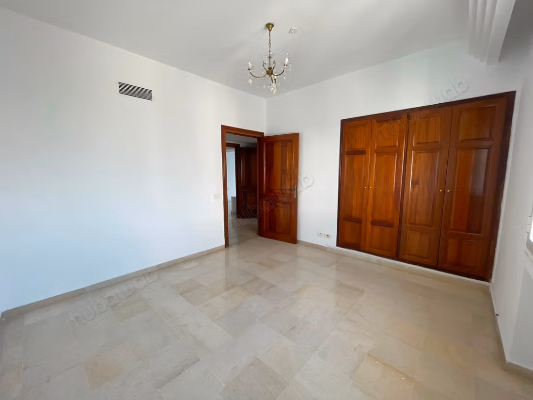 For rent apartment S3 empty Marsa Beach