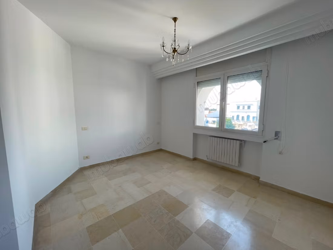 For rent apartment S3 empty Marsa Beach