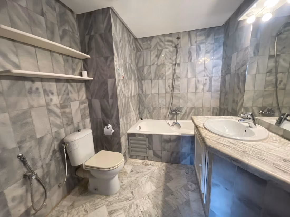 For rent apartment S3 empty Marsa Beach