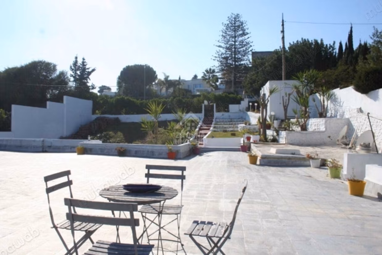 For rent a furnished villa in Gammarth