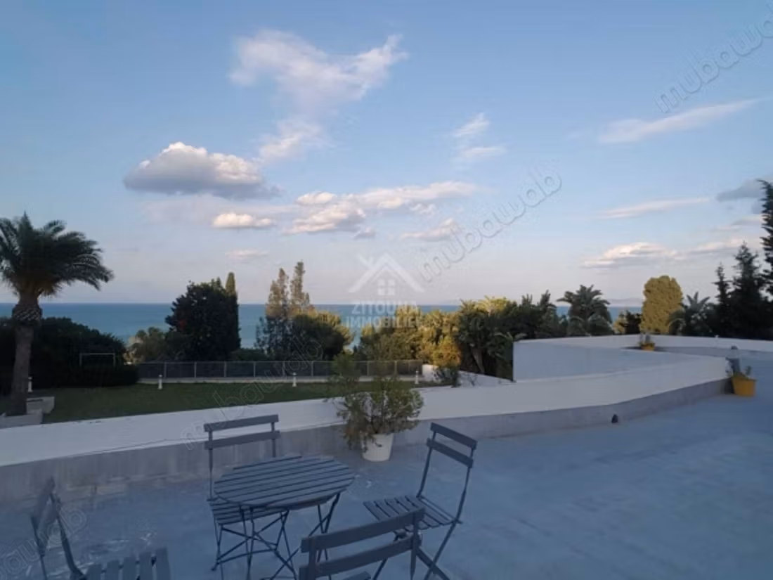 For rent a furnished villa in Gammarth
