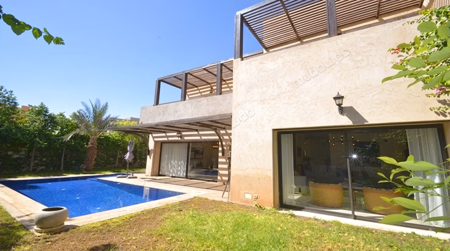 Villa moderne à louer sur la Rte de Casa
