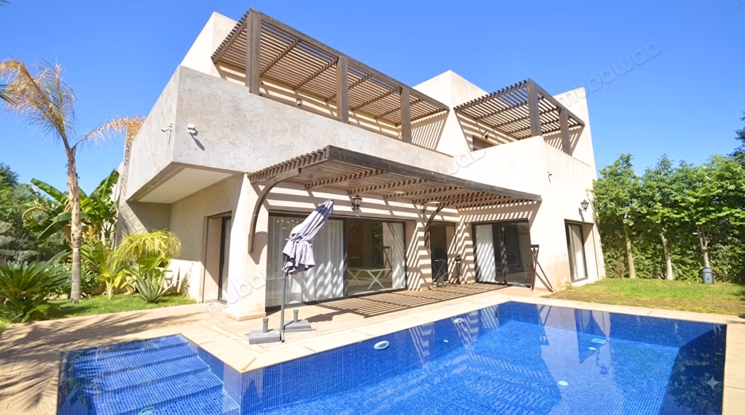Villa moderne à louer sur la Rte de Casa