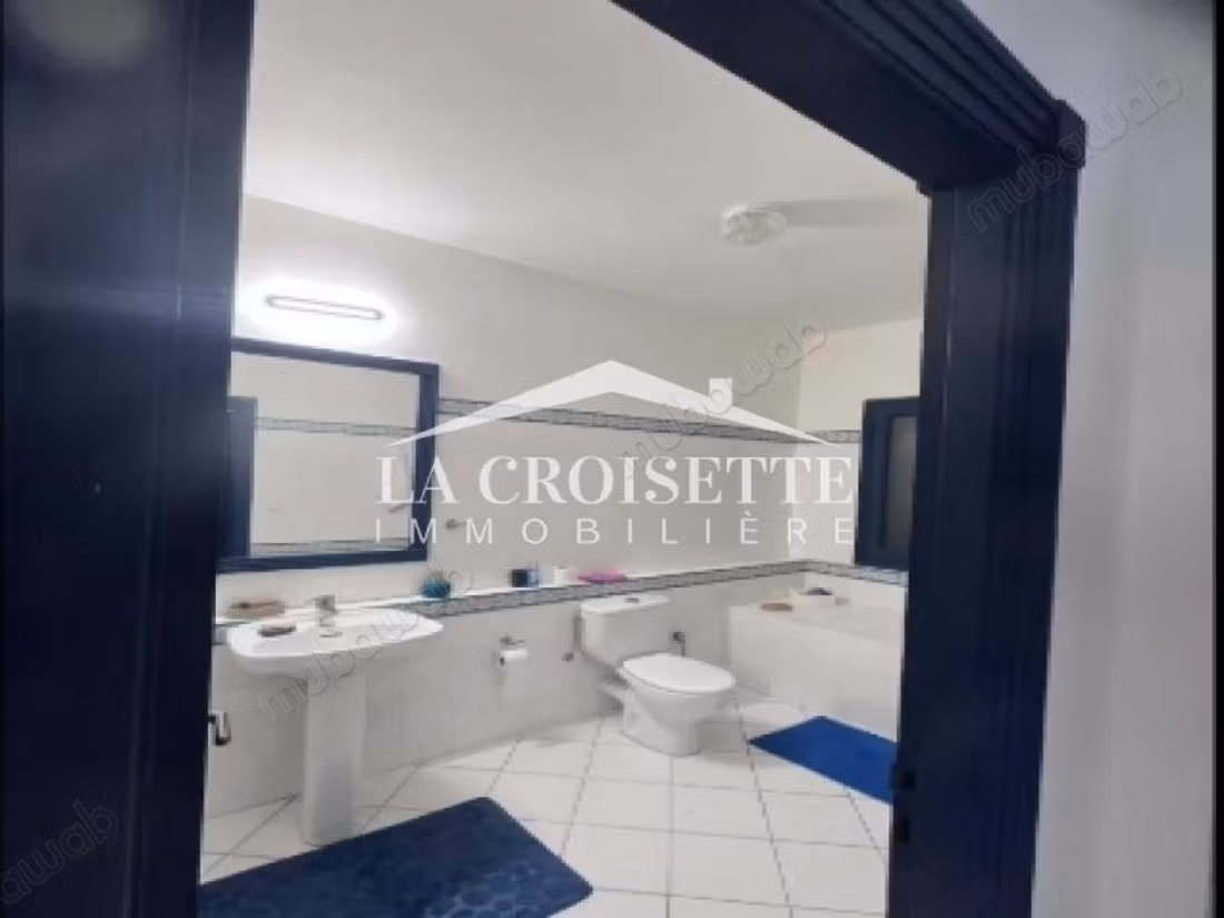 Furnished S3 duplex with garden in Gammarth