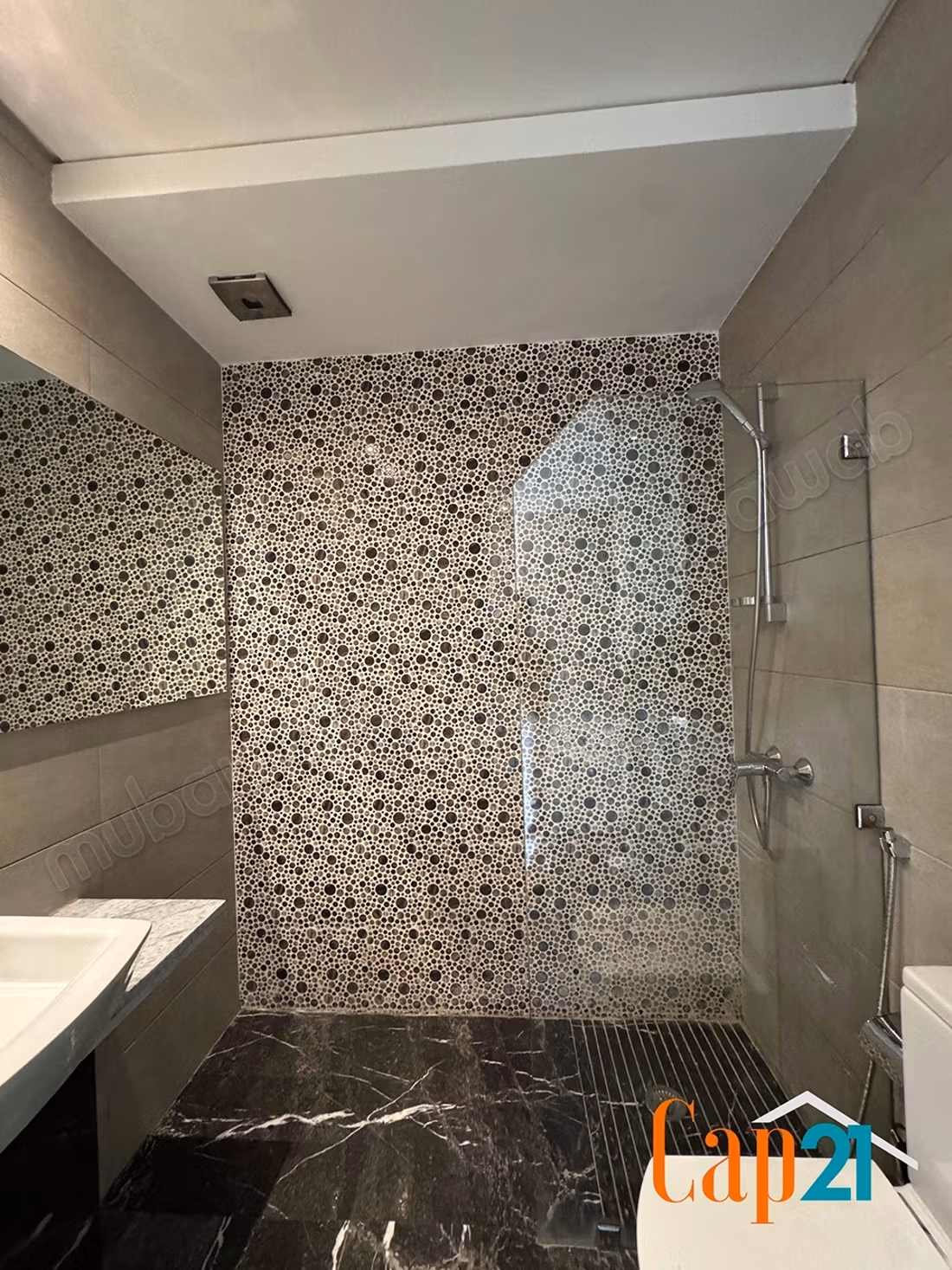 Furnished apartment with garden and pool for rent
