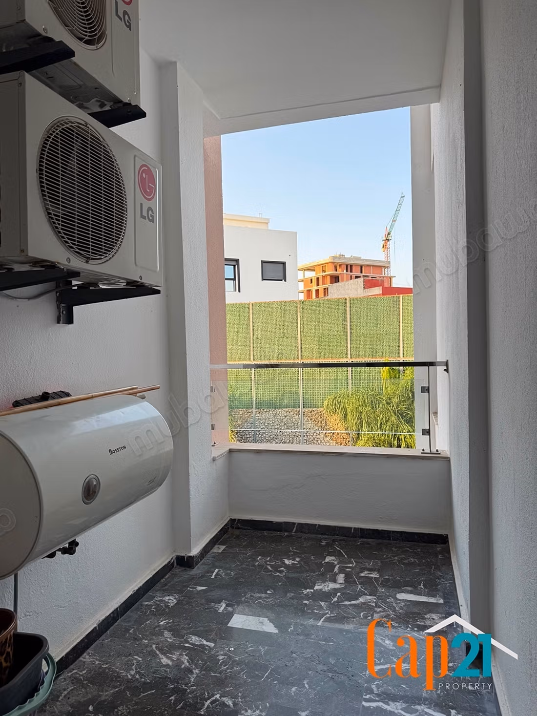Furnished apartment with garden and pool for rent